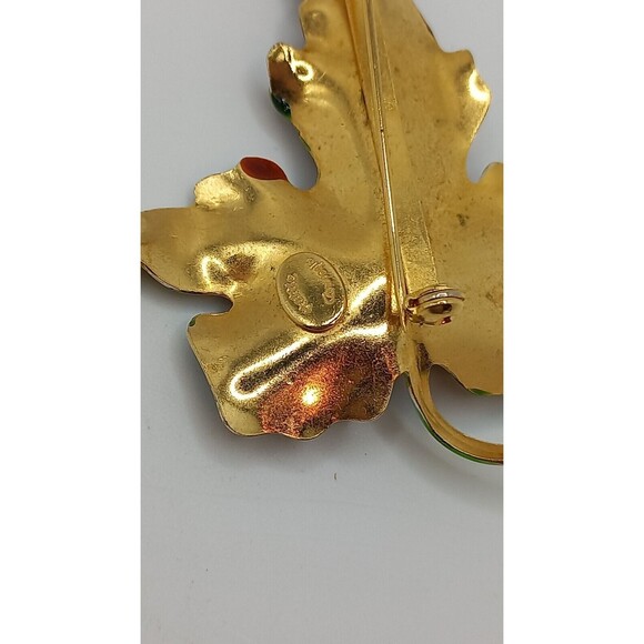 Vintage Hattie Carnegie Enameled Bumble Bee Maple Leaf Brooch - Picture 7 of 7